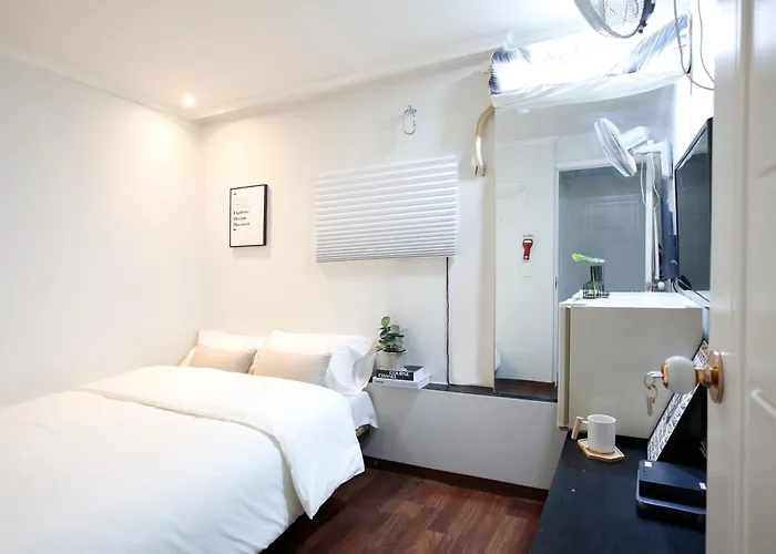 Jongno Private House *